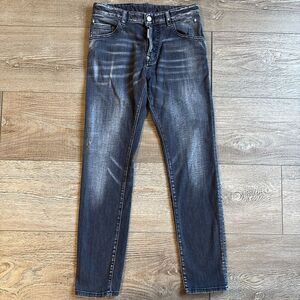 DSQUARED2 Kids Slim Straight Leg Jeans in Washed Black Intentional Worn in Look